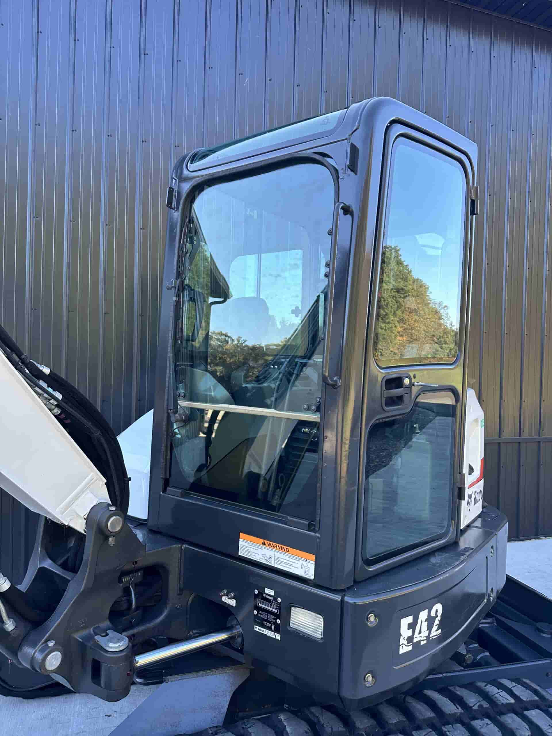 2017 BOBCAT E42
